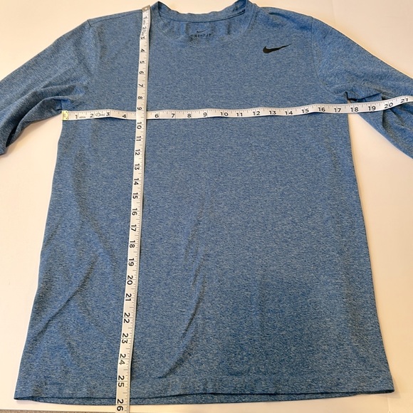 Nike Men’s Dri-Fit Long Sleeves Shirt - Picture 3 of 5